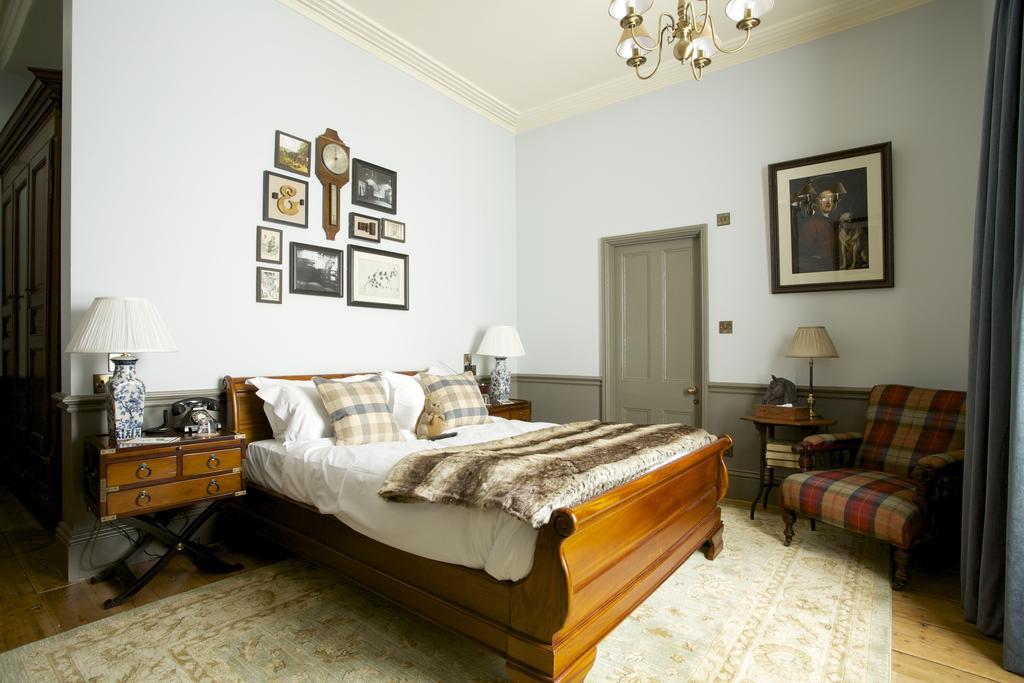 בלנדפורד פורום The Crown Hotel מראה חיצוני תמונה